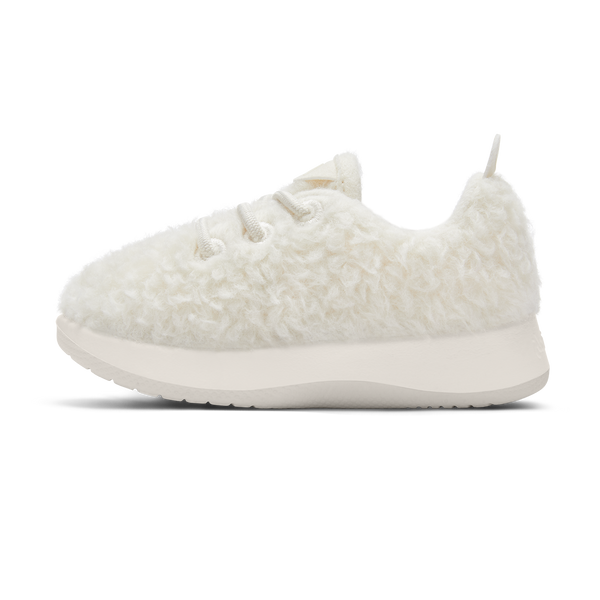 Small birds shoes top